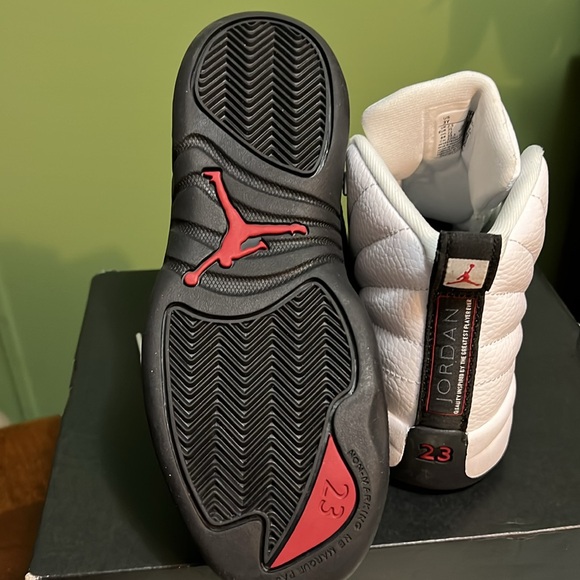 Air Jordan 12 retro (PS) excellent conditions. - Picture 4 of 5
